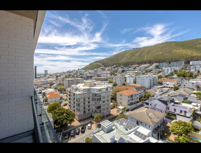 1 BEDROOM APARTMENT TO LET IN SEA POINT
